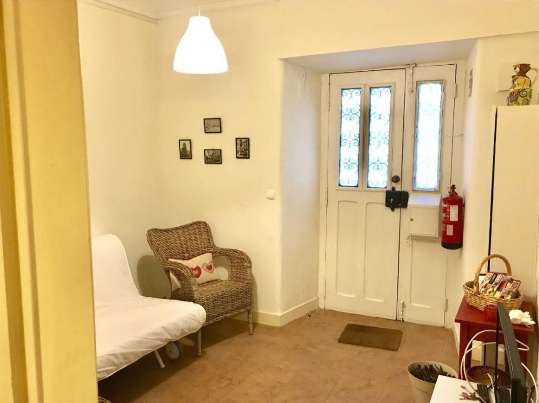 Flat In Historic Neighbourhood Apartment Lisbon Bagian luar foto